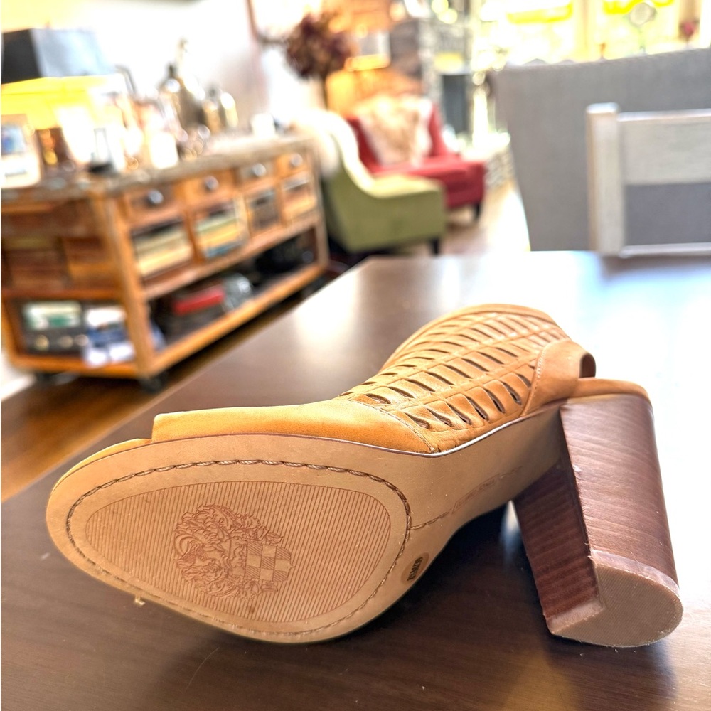 VINCE CAMUTO Tan Suede Sandals - Size 8.5 - Picture 9 of 16
